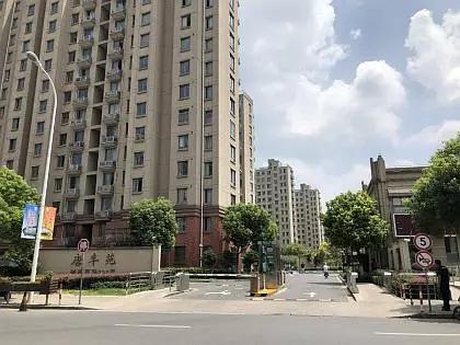 唐镇唐丰苑三居室找女生合租靠近南门1499朝南次卧